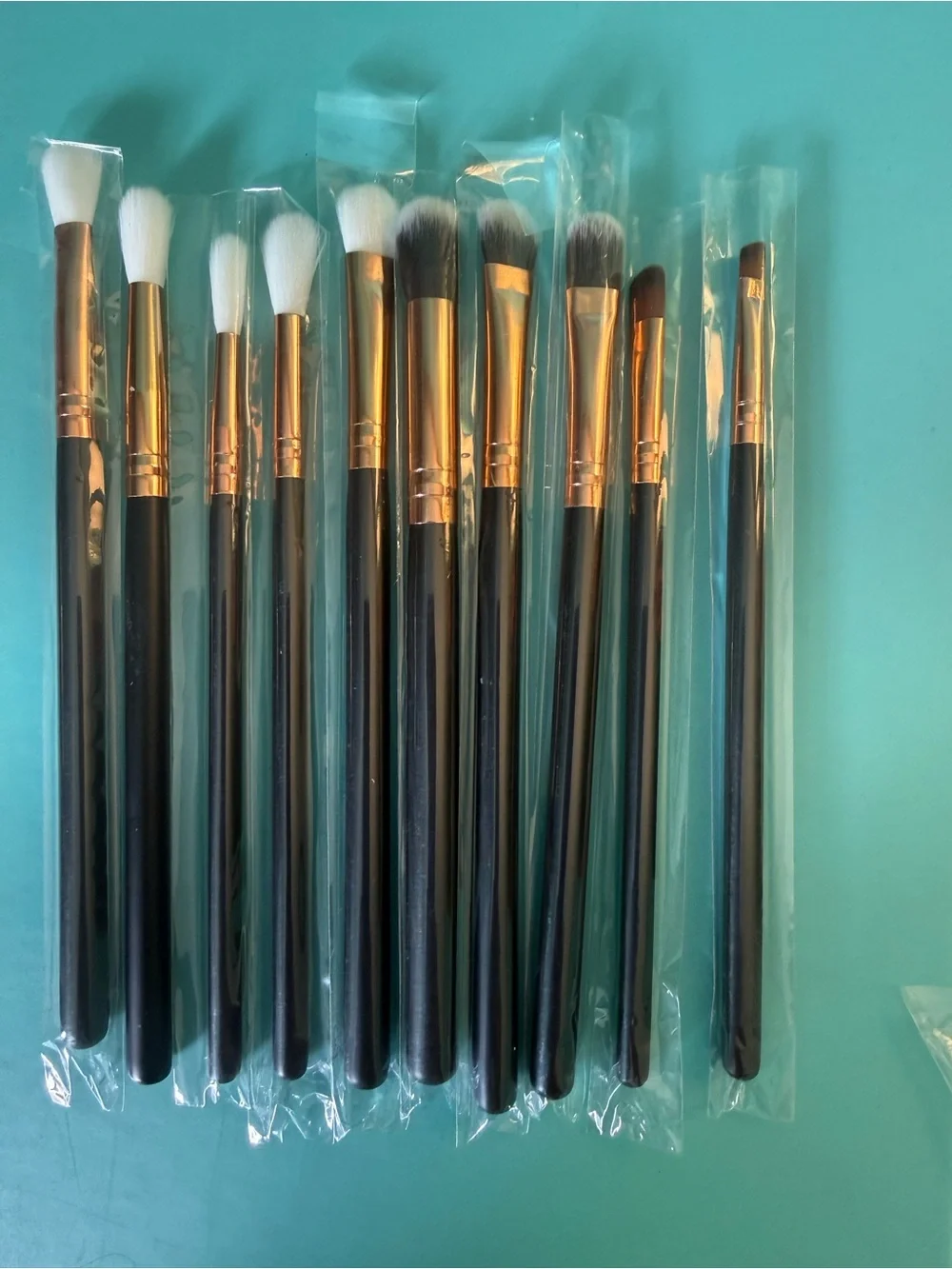 Black Handle Makeup Brush Set (10) with Rose Gold Ferrules and White Bristles
